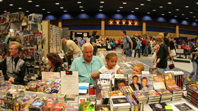 star_trek_conventionfloor