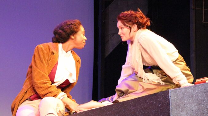 SINGULARITIES - 1 - Noelle Mercer Avery Clyde - PHOTO CREDIT- Lizzy Kimball